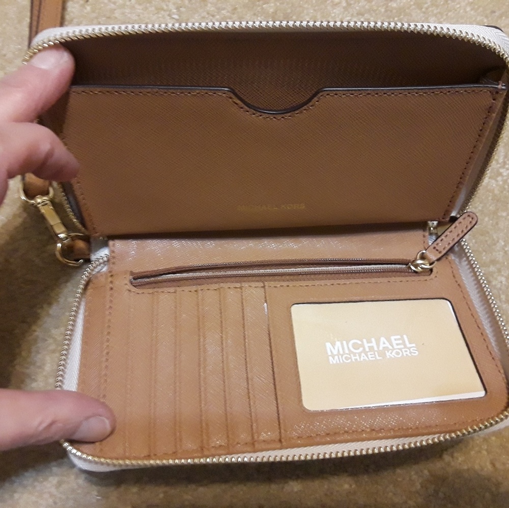 Rare Michael Kors purse and wristlet wallet - Picture 7 of 8